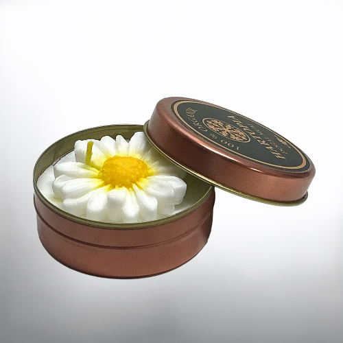 Papatya Figürlü Yasemin Kokulu Doğal Soya Wax Mum – Metal Kutulu-Hartopia