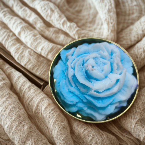 doğal teneke kutu gül dekorlu mum mavi