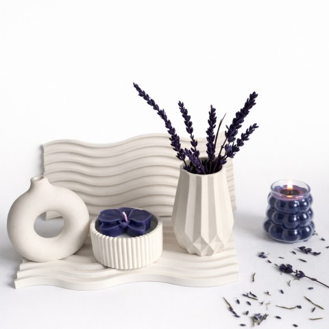 Hartopia Floral Harmony – Dekoratif Set Hartopia Floral Harmony dekoratif set çiçek formlu mum ve dekoratif aksesuarlar